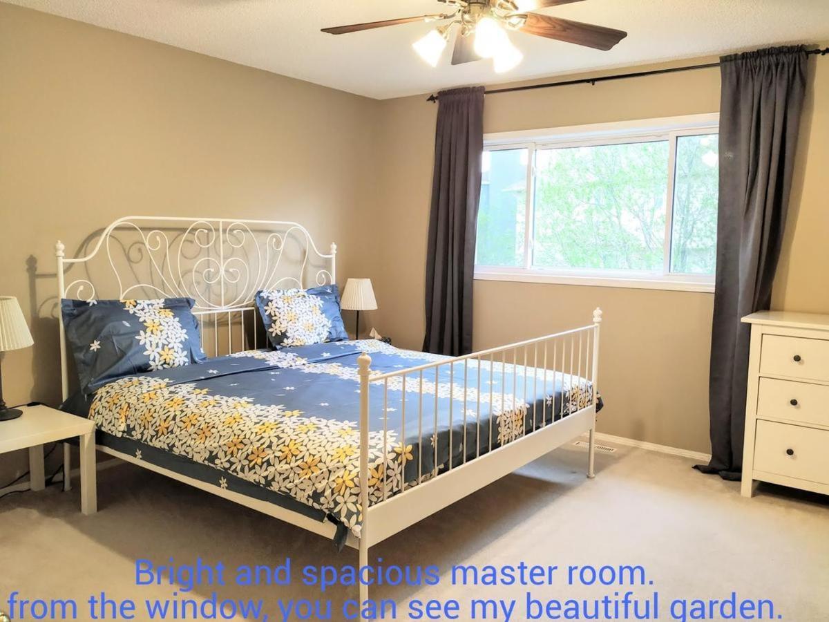 Brother Li Homestay YYC Екстериор снимка