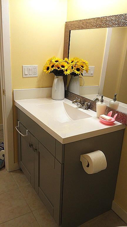 Brother Li Homestay YYC Екстериор снимка