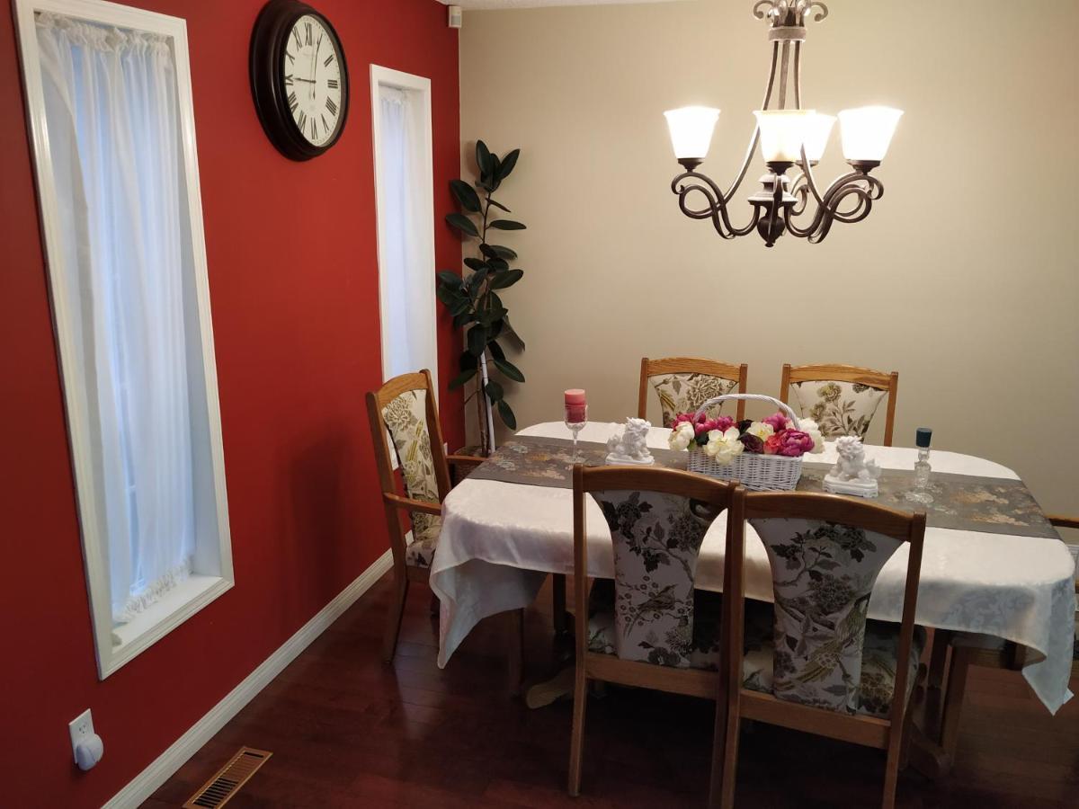 Brother Li Homestay YYC Екстериор снимка